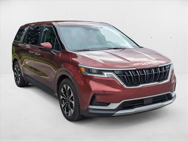 2024 Kia Carnival EX photo 3