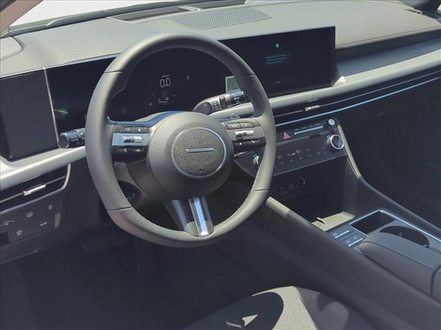 2024 Hyundai Sonata Hybrid SEL photo 2