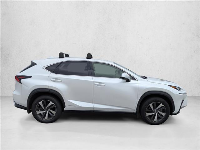 2021 Lexus NX 300h photo 4