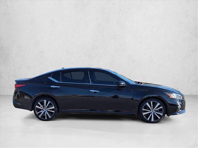 2019 Nissan Altima 2.5 Platinum photo 4
