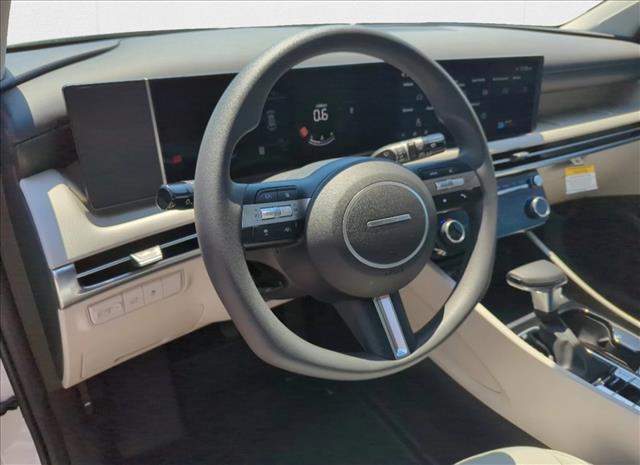 2025 Hyundai Tucson SEL Sport photo 3