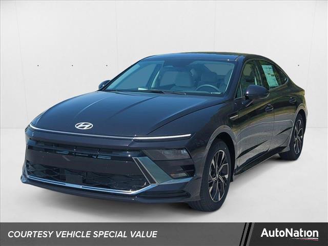 2025 Hyundai Sonata SEL's photo