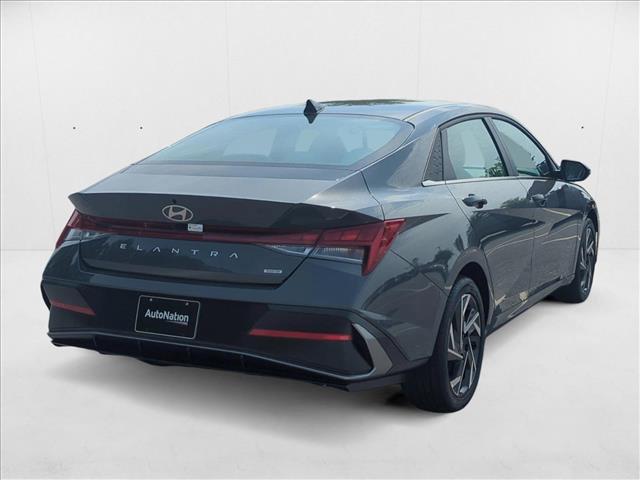 2025 Hyundai Elantra Hybrid Limited photo 2