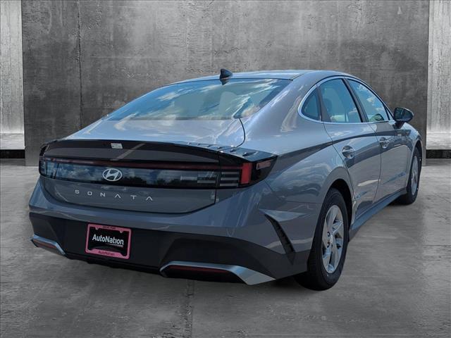 2025 Hyundai Sonata SE photo 2