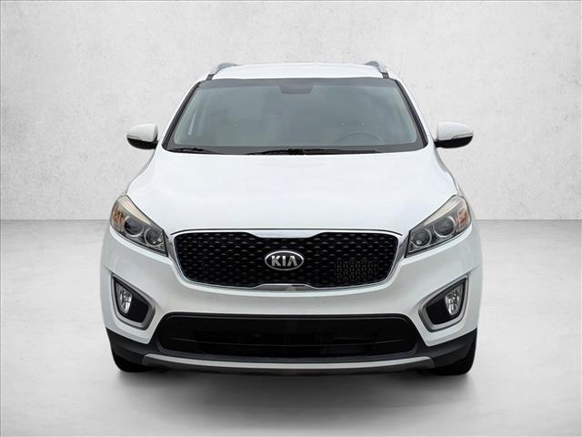 2017 Kia Sorento EX photo 2