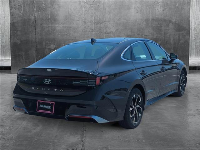 2025 Hyundai Sonata SEL photo 2
