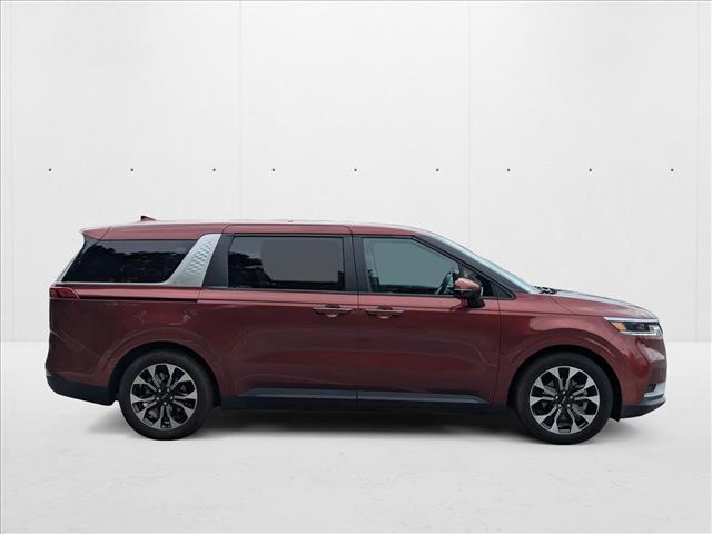 2024 Kia Carnival EX photo 4