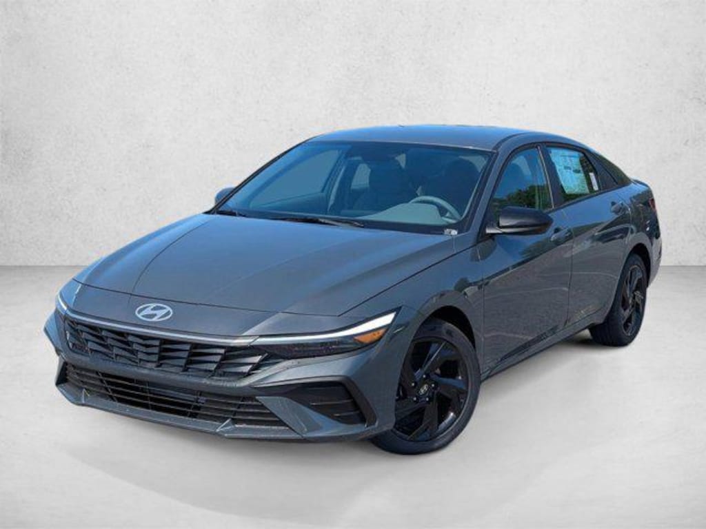 New 2026 Hyundai Elantra SEL Sport 4dr Car