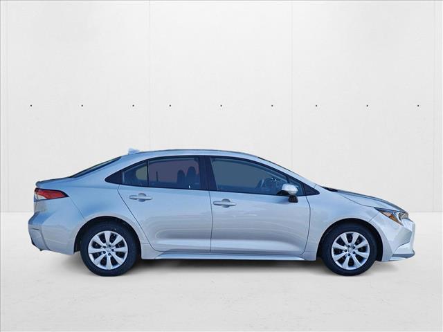 2023 Toyota Corolla LE photo 4