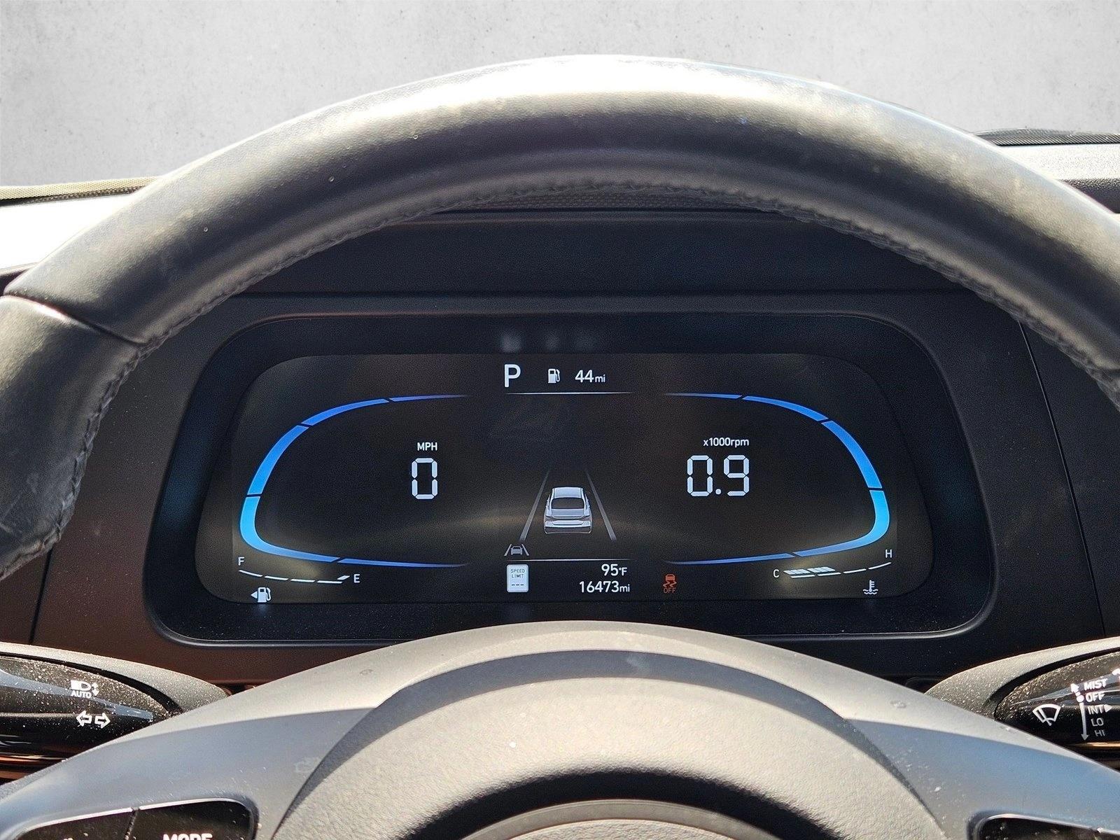 2025 Hyundai Elantra SEL - Photo 9