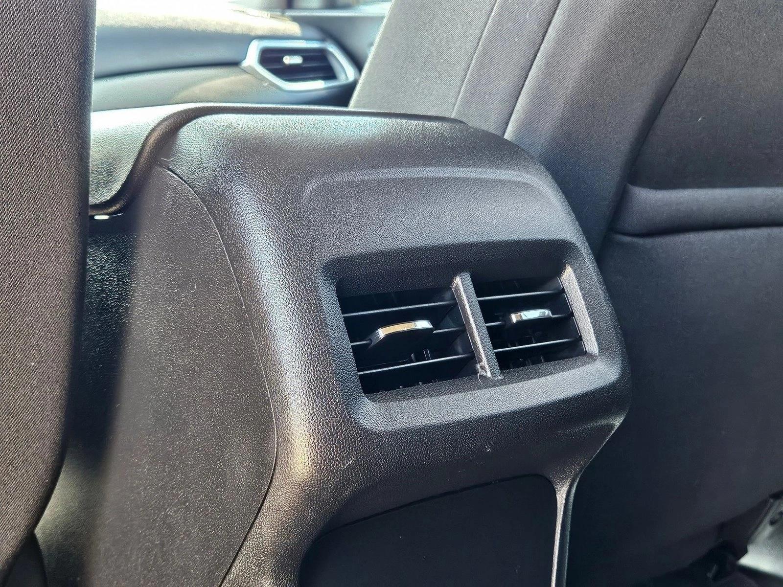 2020 Chevrolet Equinox LT - Photo 16
