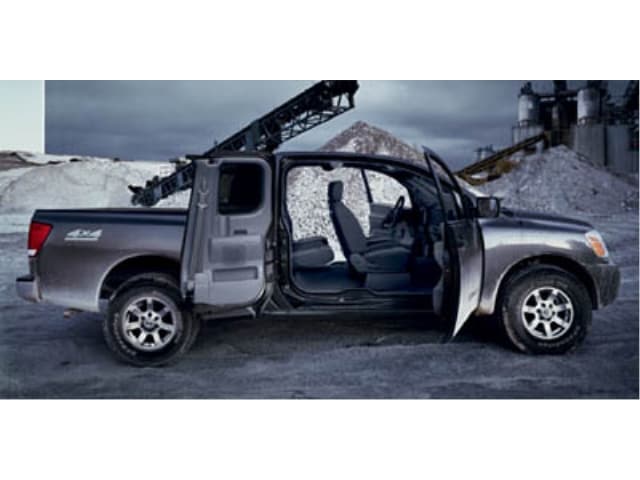 2006 Nissan Titan SE's photo