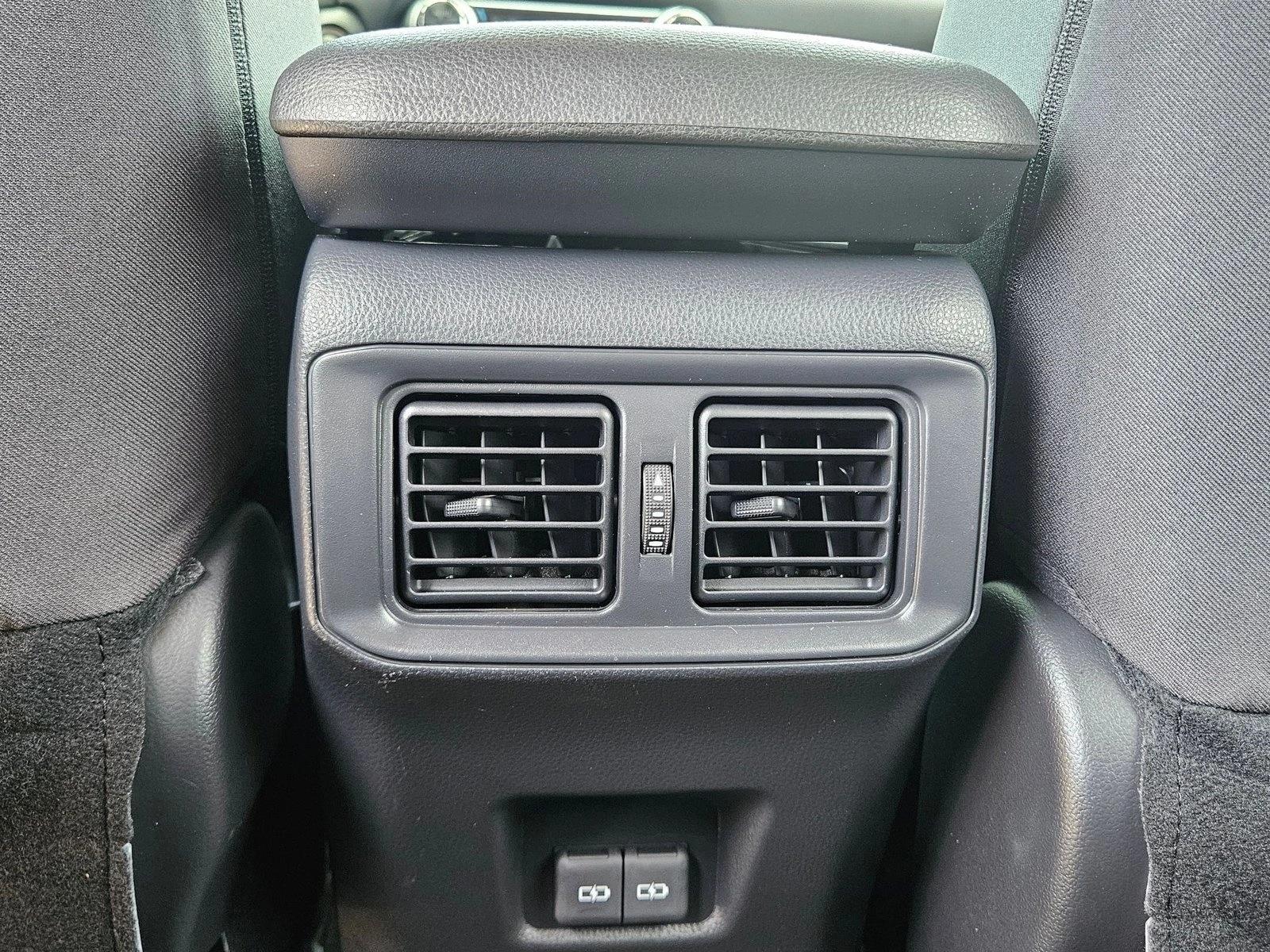 2023 Toyota RAV4 SE - Photo 16