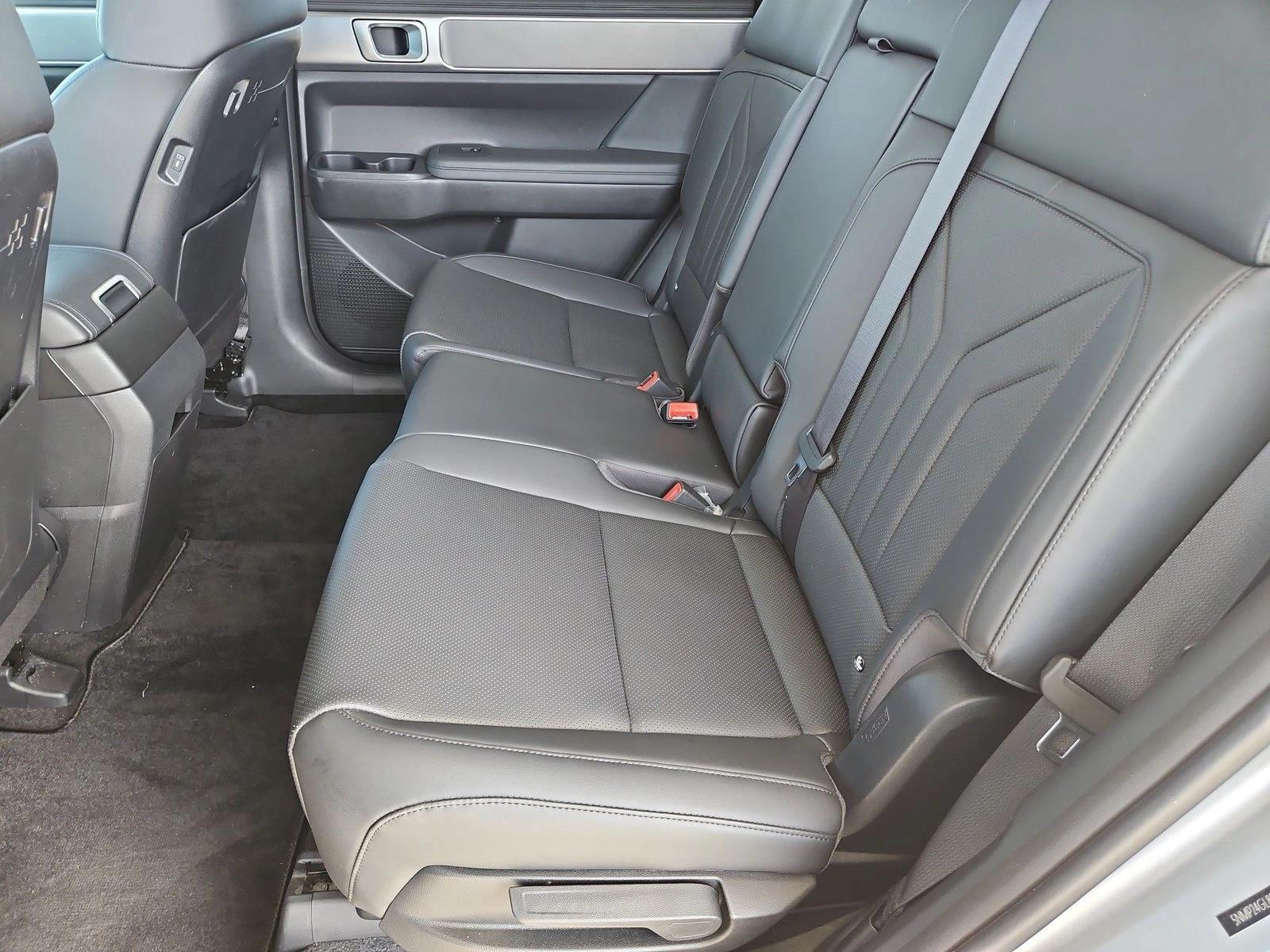 2025 Hyundai Santa Fe SEL - Photo 17