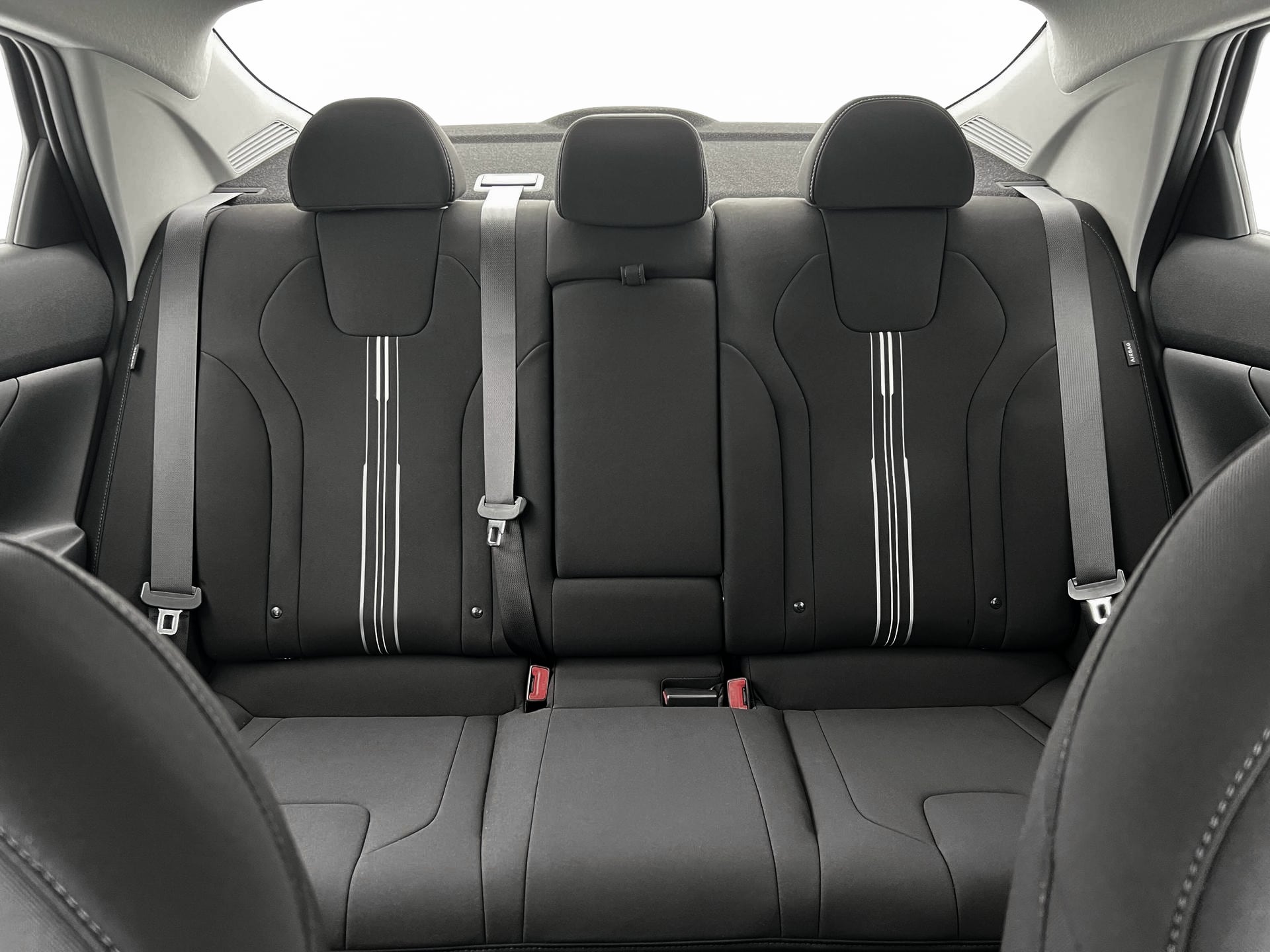 2025 Hyundai Elantra SEL - Photo 16