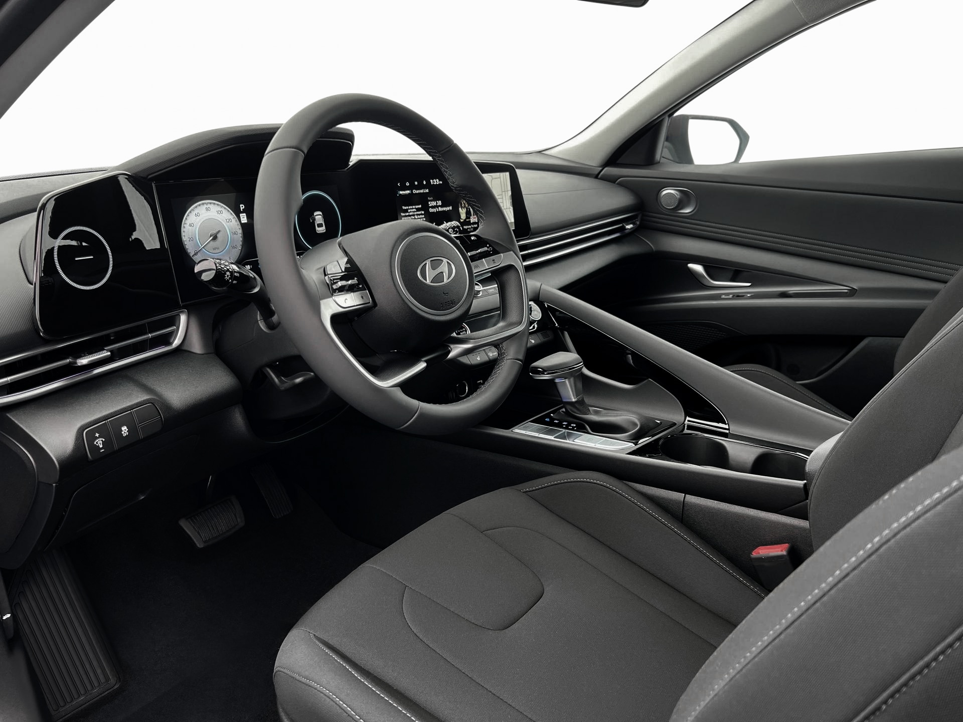 2025 Hyundai Elantra SEL - Photo 14