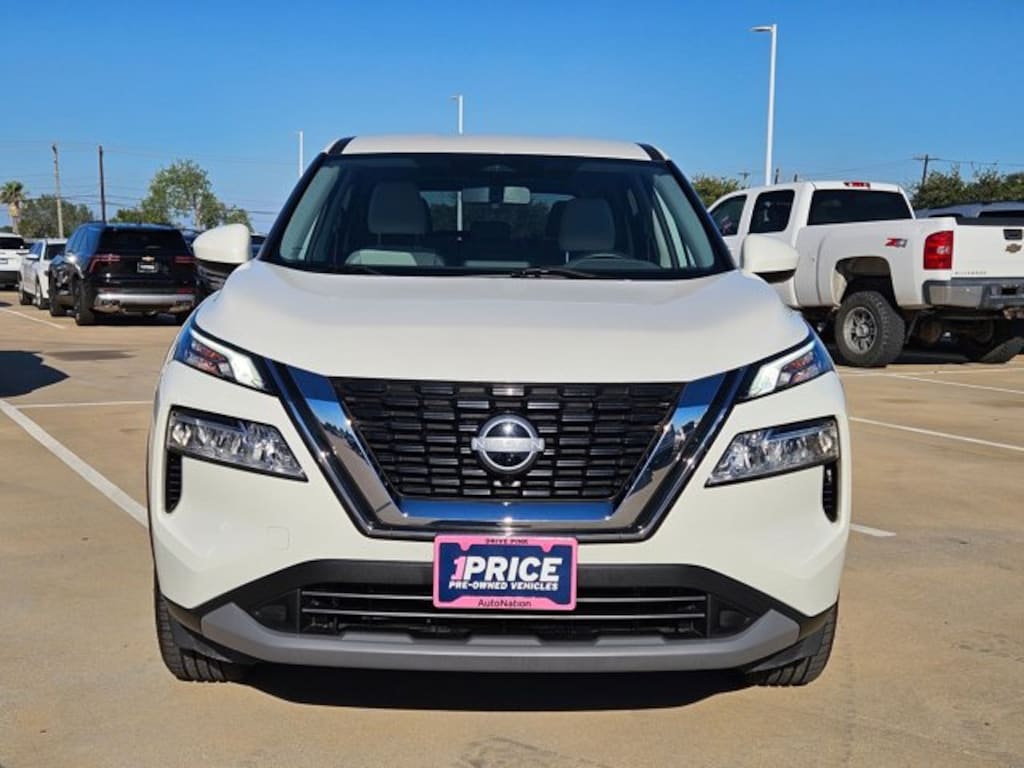 Used 2023 Nissan Rogue SV Sport Utility