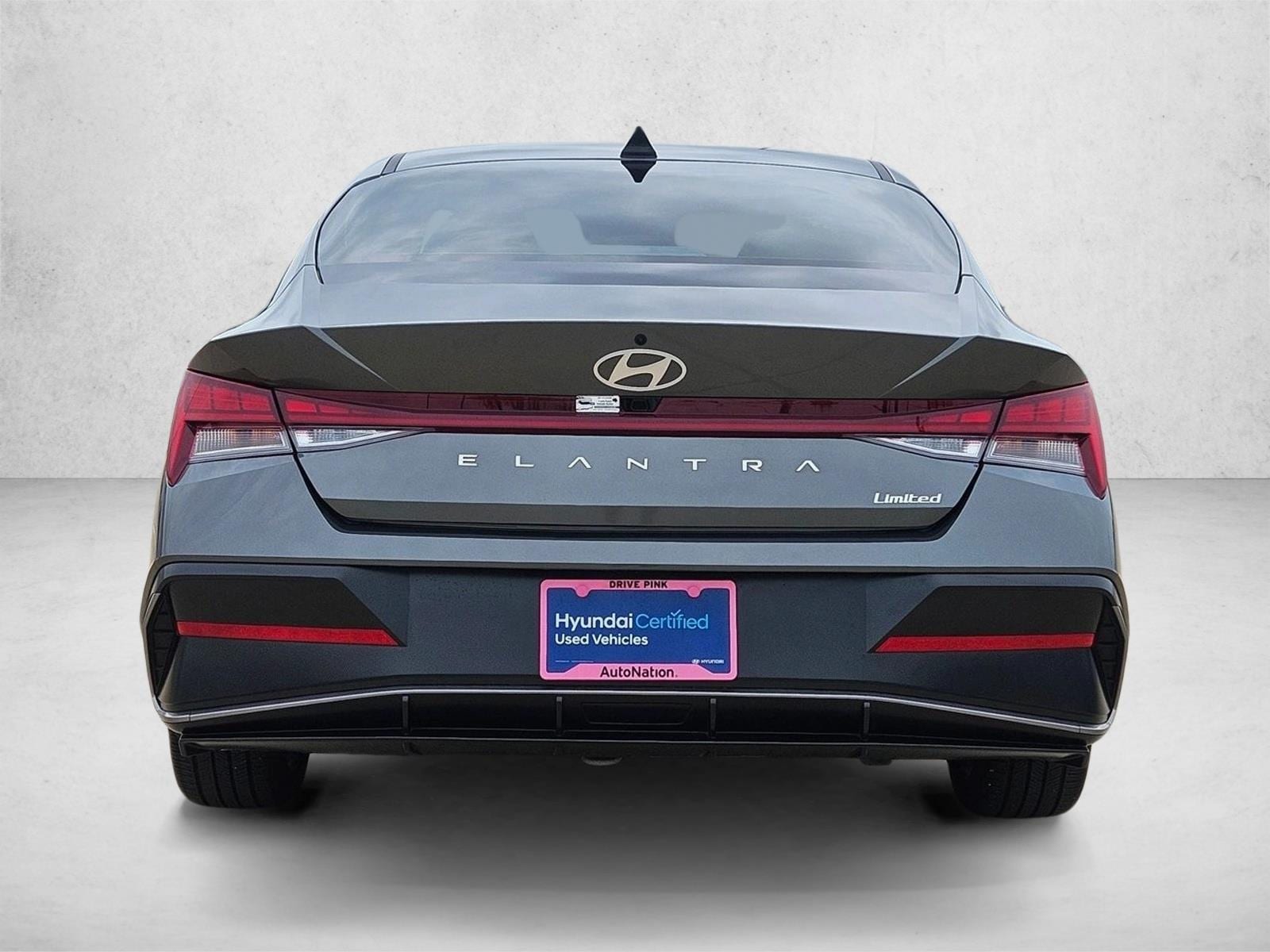 2025 Hyundai Elantra Limited - Photo 7