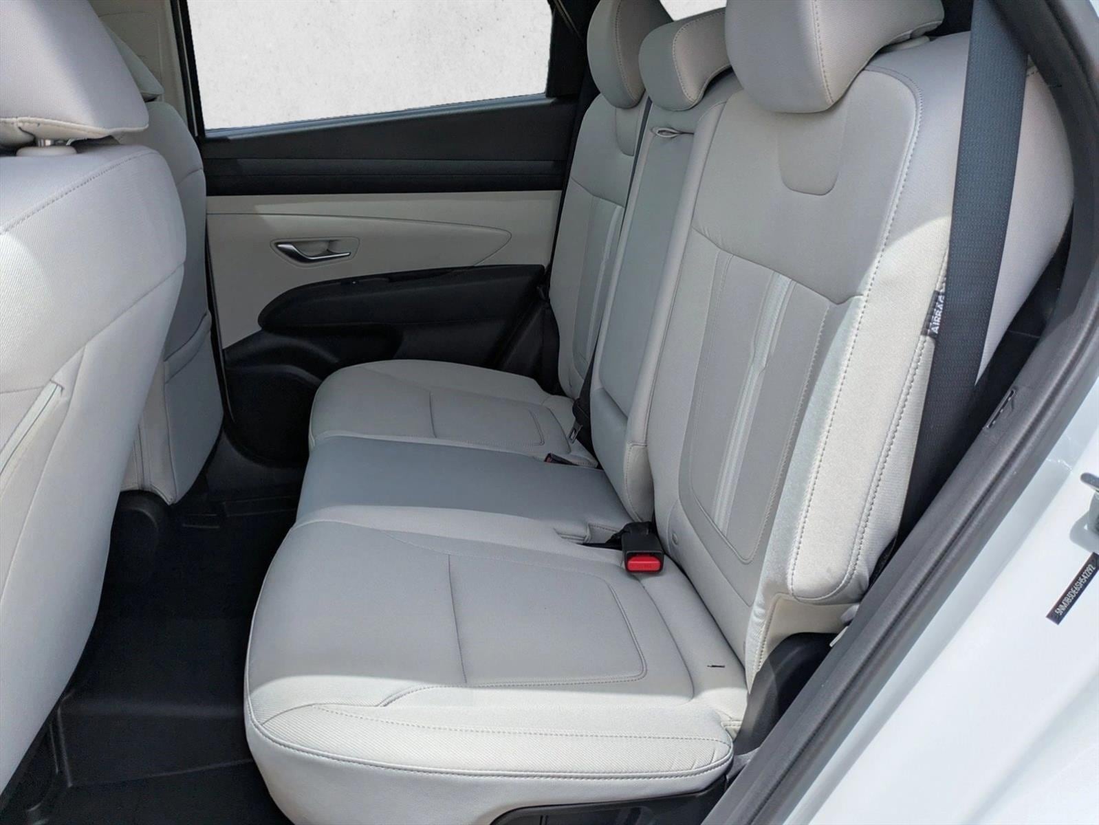 2025 Hyundai Tucson SEL - Photo 16