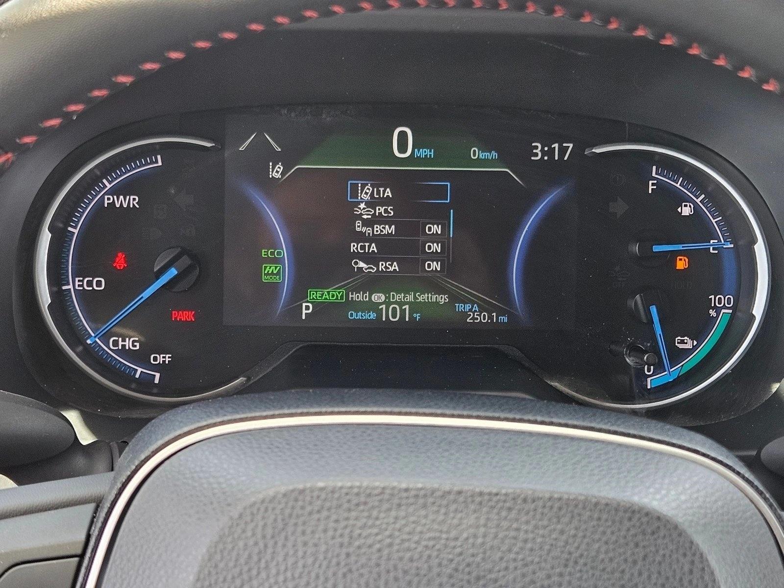 2023 Toyota RAV4 SE - Photo 11