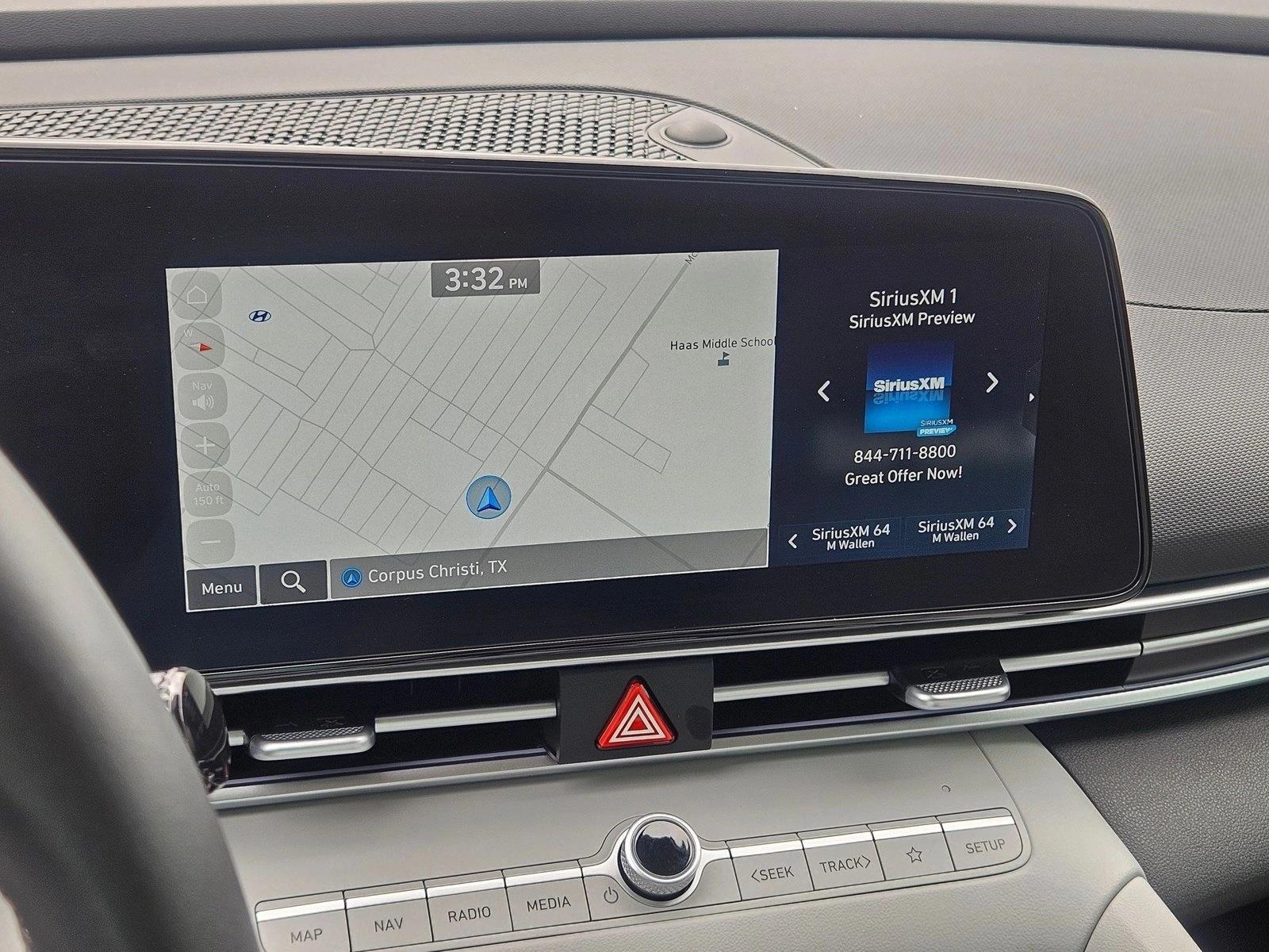 2025 Hyundai Elantra Limited - Photo 13