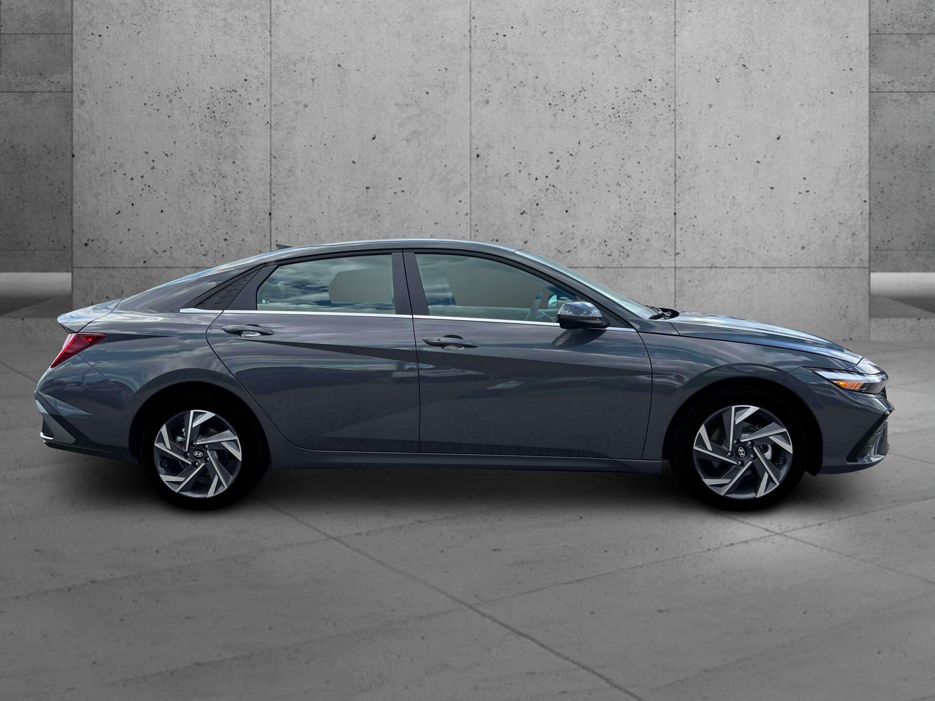 2025 Hyundai Elantra SEL - Photo 9