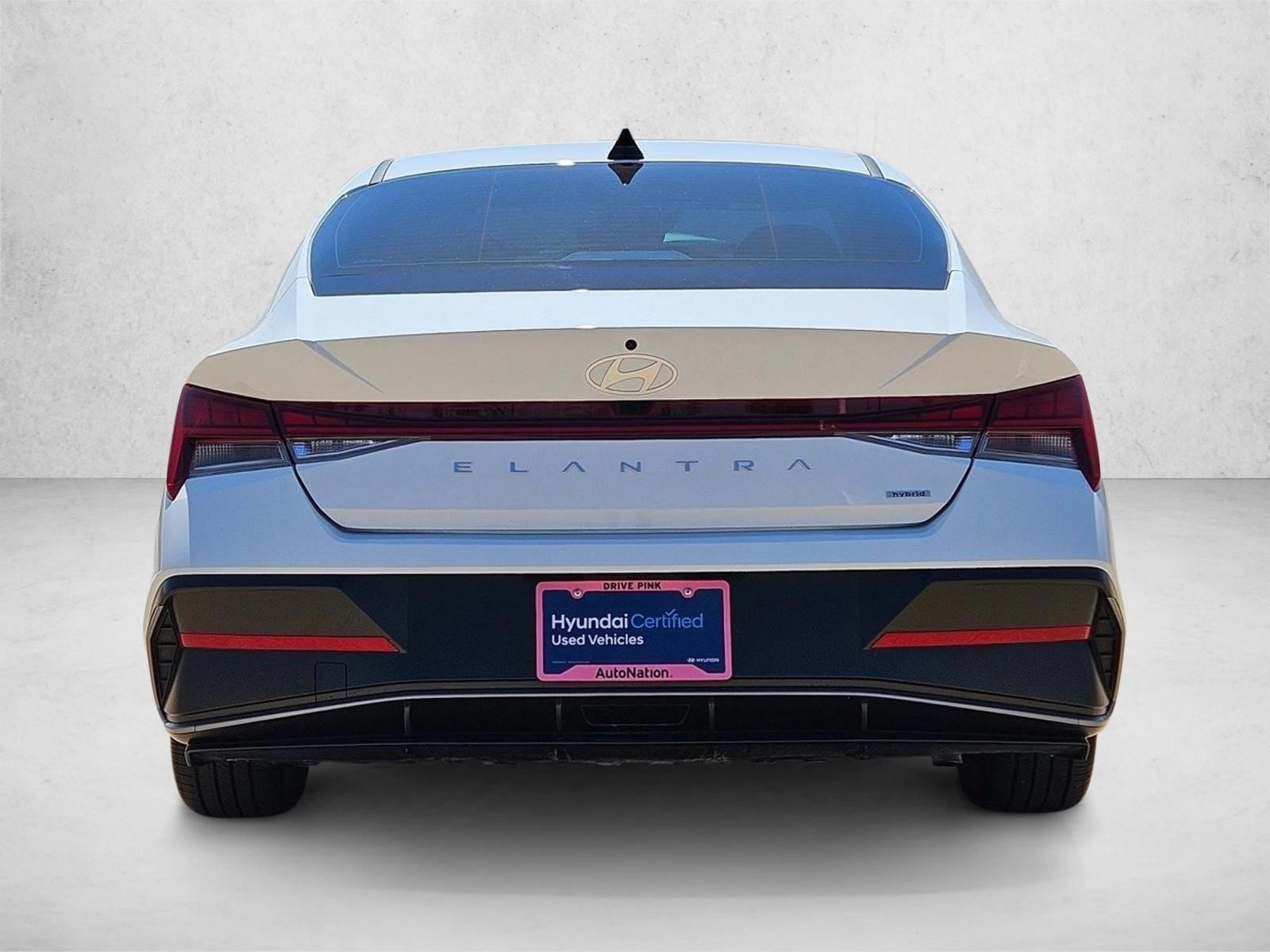 2025 Hyundai Elantra Limited - Photo 7