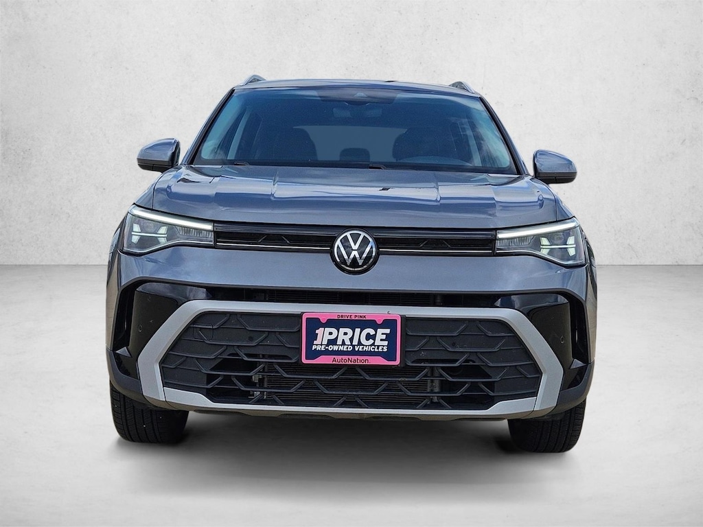 Used 2025 Volkswagen Taos SE Sport Utility