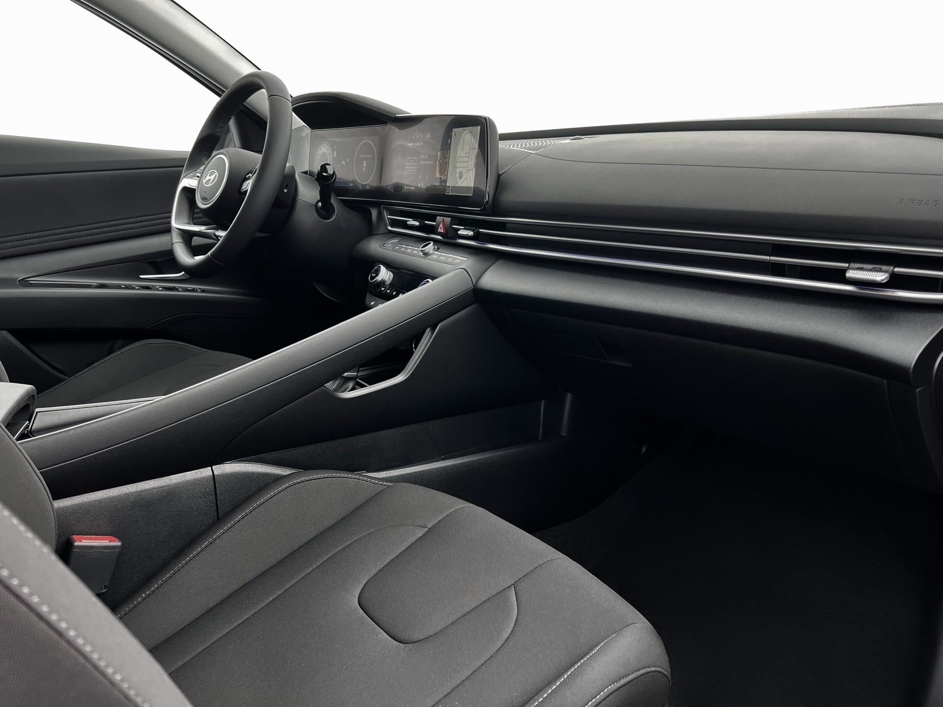 2025 Hyundai Elantra SEL - Photo 15