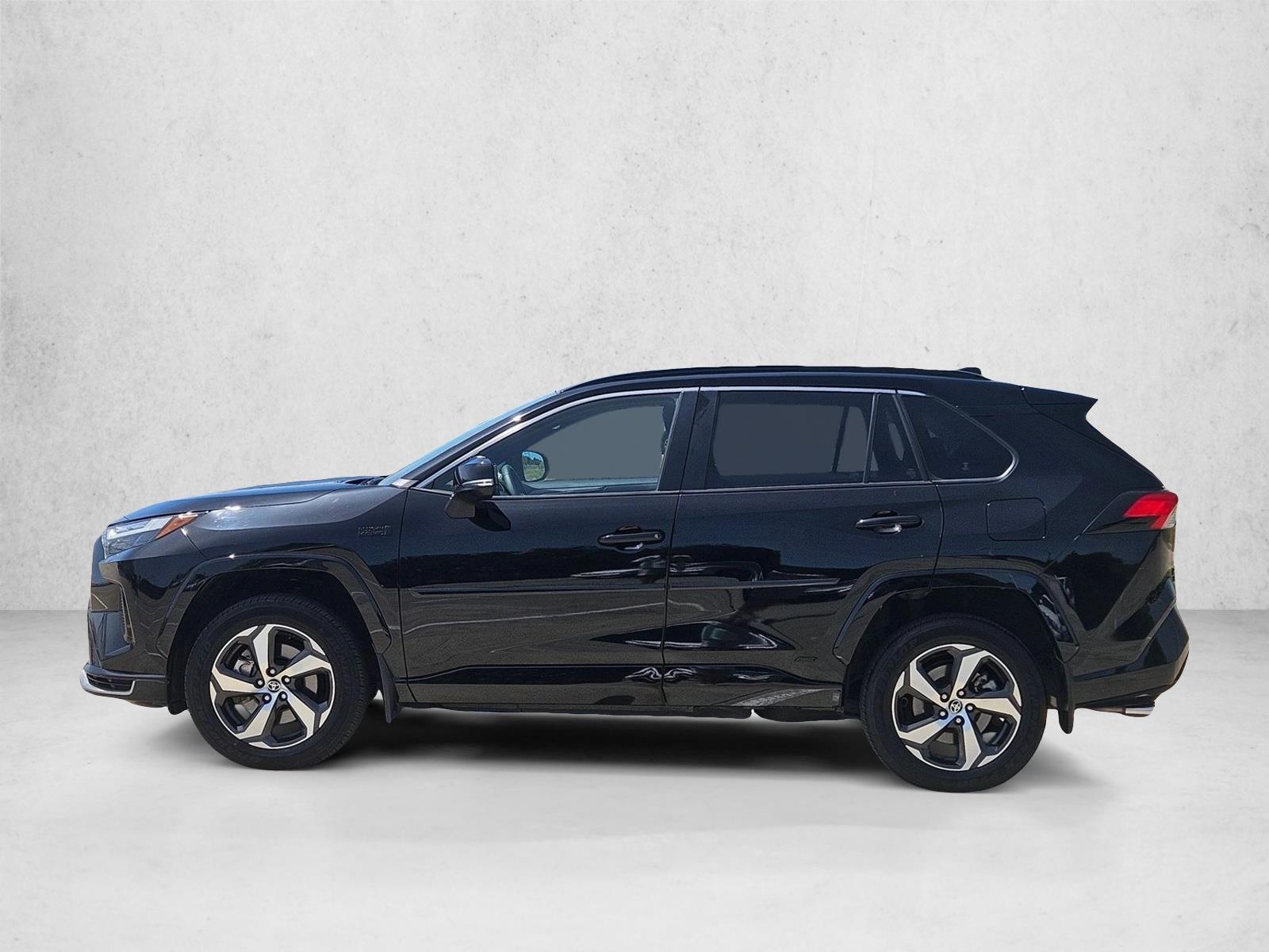 2023 Toyota RAV4 SE - Photo 9