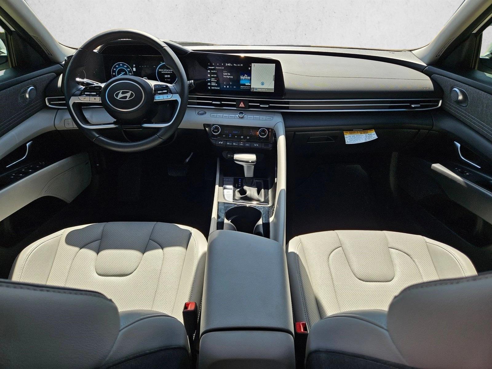 2025 Hyundai Elantra Limited - Photo 17