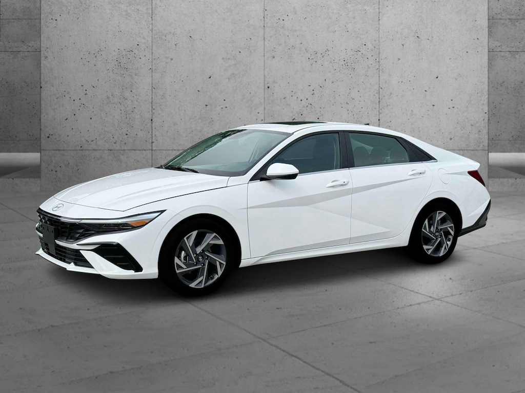 New 2025 Hyundai Elantra SEL Convenience Sedan