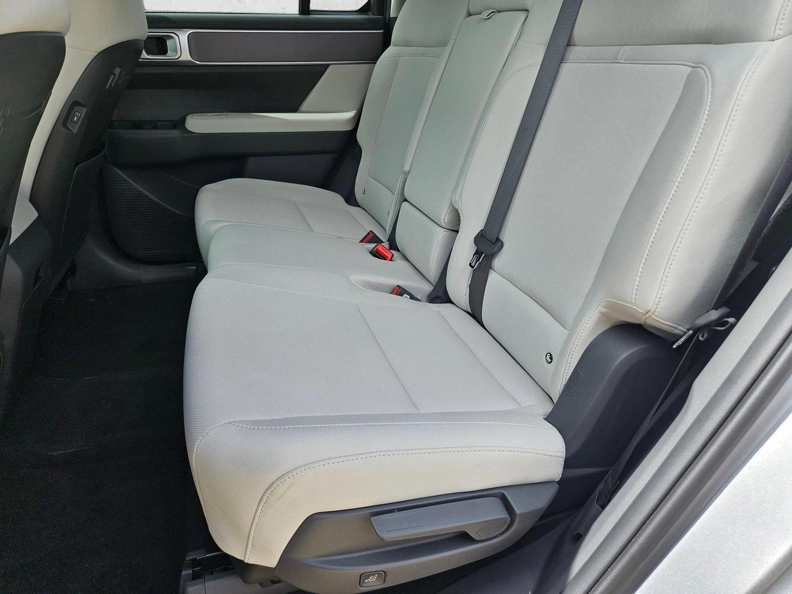2026 Hyundai Santa Fe SE - Photo 17