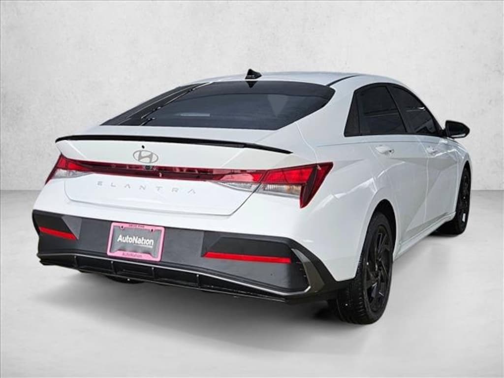 New 2026 Hyundai Elantra SEL Sport 4dr Car