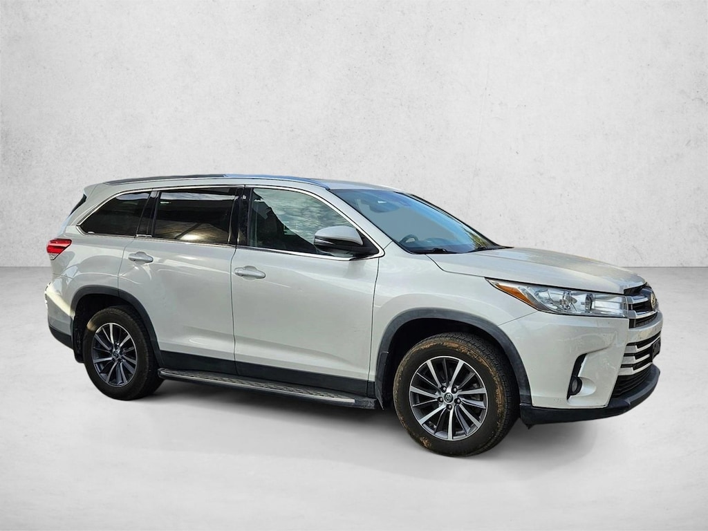 Used 2019 Toyota Highlander XLE Sport Utility