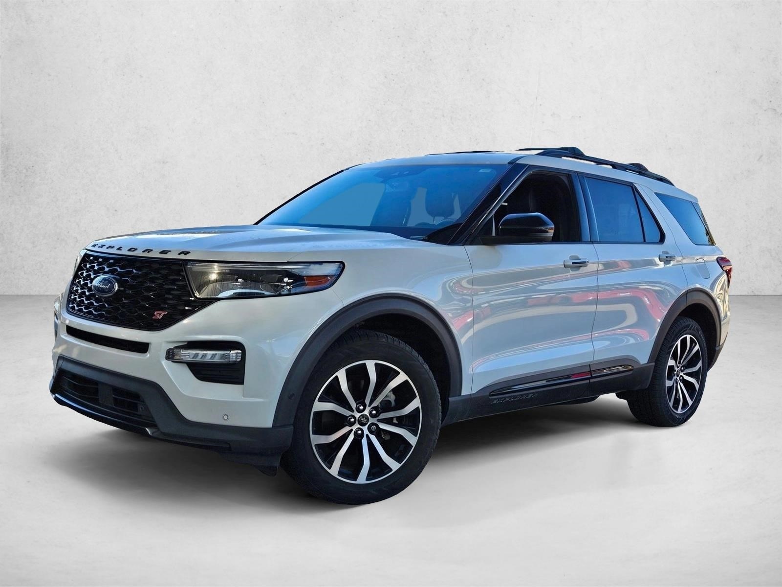 2020 Ford Explorer ST's photo