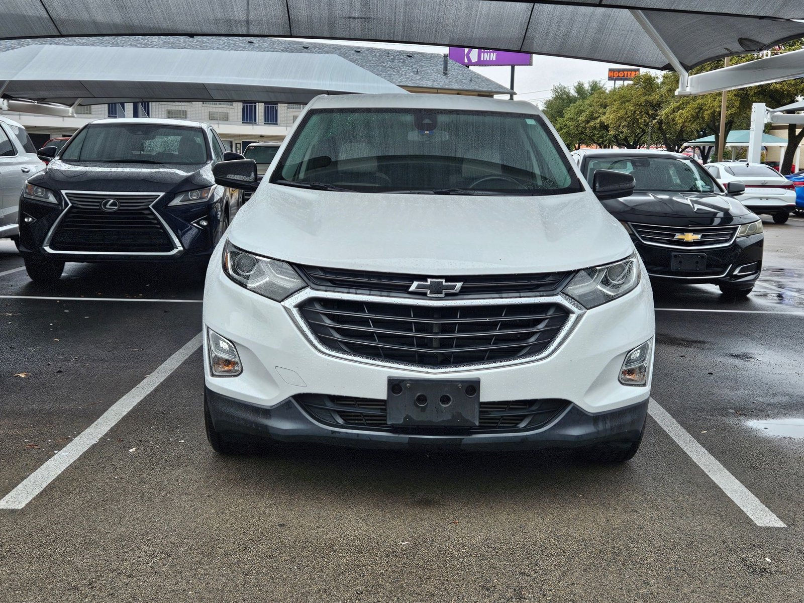 2020 Chevrolet Equinox LS photo 2