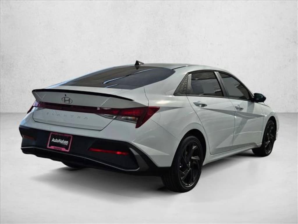 New 2026 Hyundai Elantra SEL Sport 4dr Car