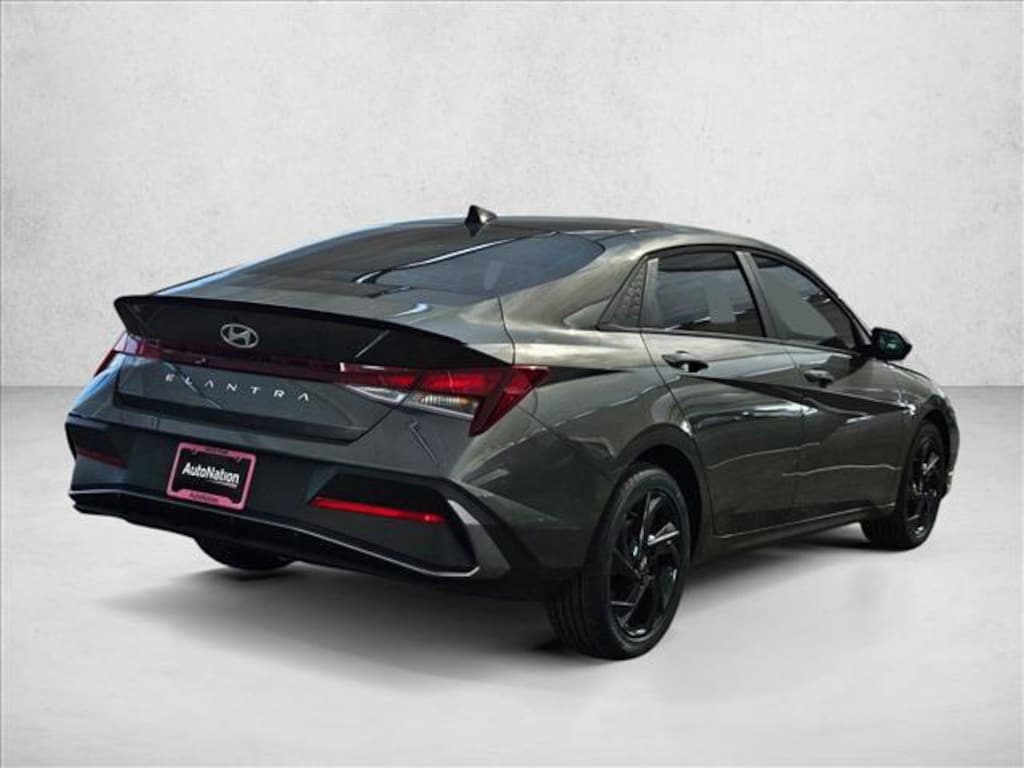 New 2026 Hyundai Elantra SEL Sport 4dr Car