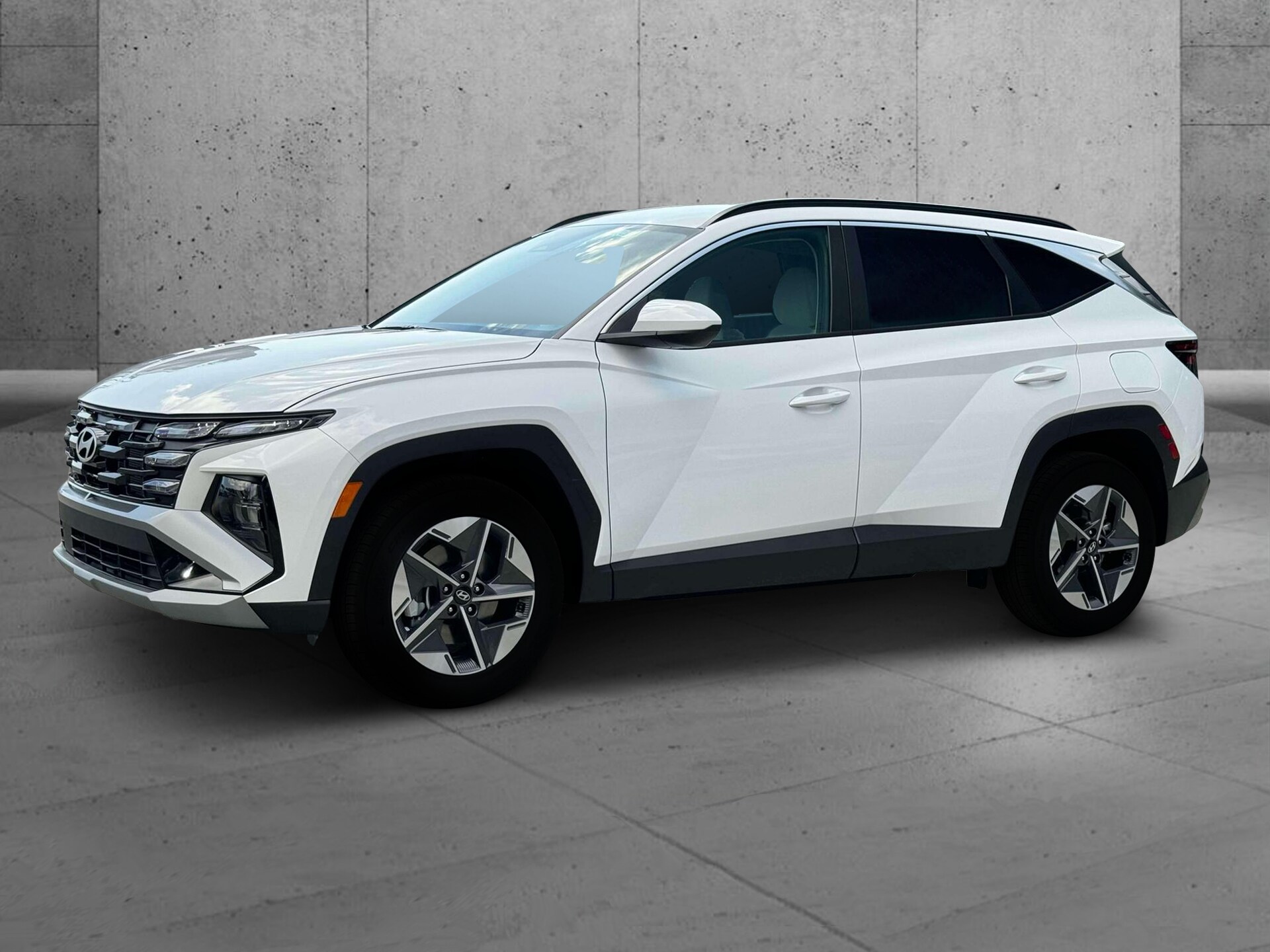 2025 Hyundai Tucson SEL photo 2