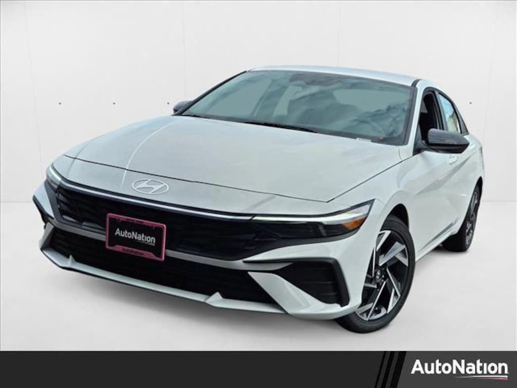 New 2025 Hyundai Elantra SEL Sport 4dr Car