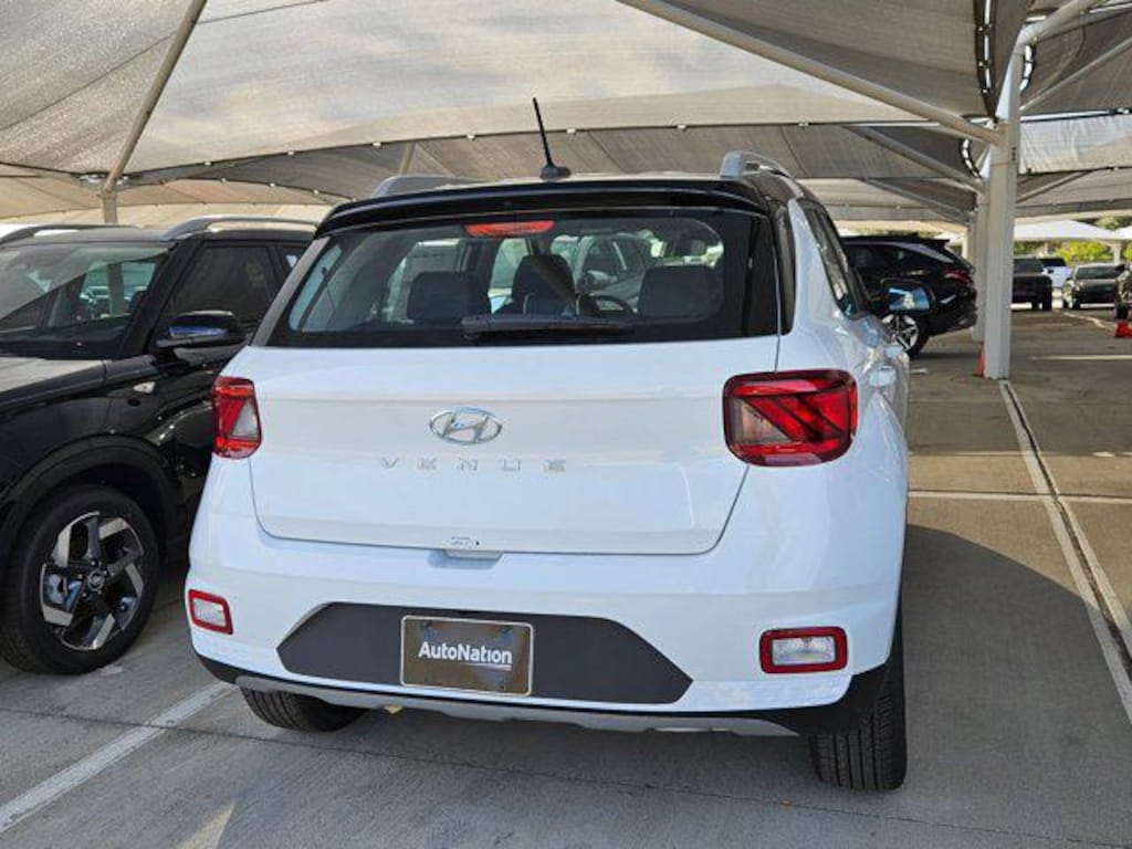 New 2026 Hyundai Venue SEL w/Two-Tone Roof Sport Utility