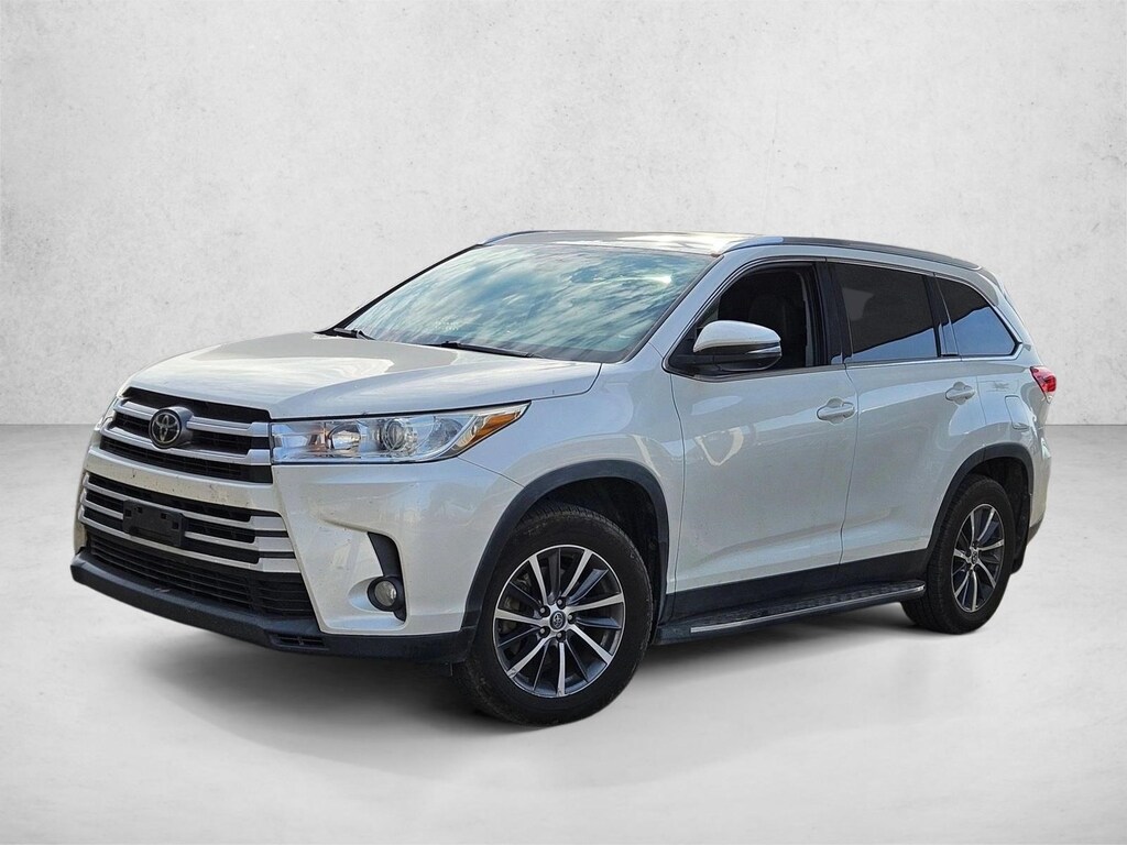 Used 2019 Toyota Highlander XLE Sport Utility