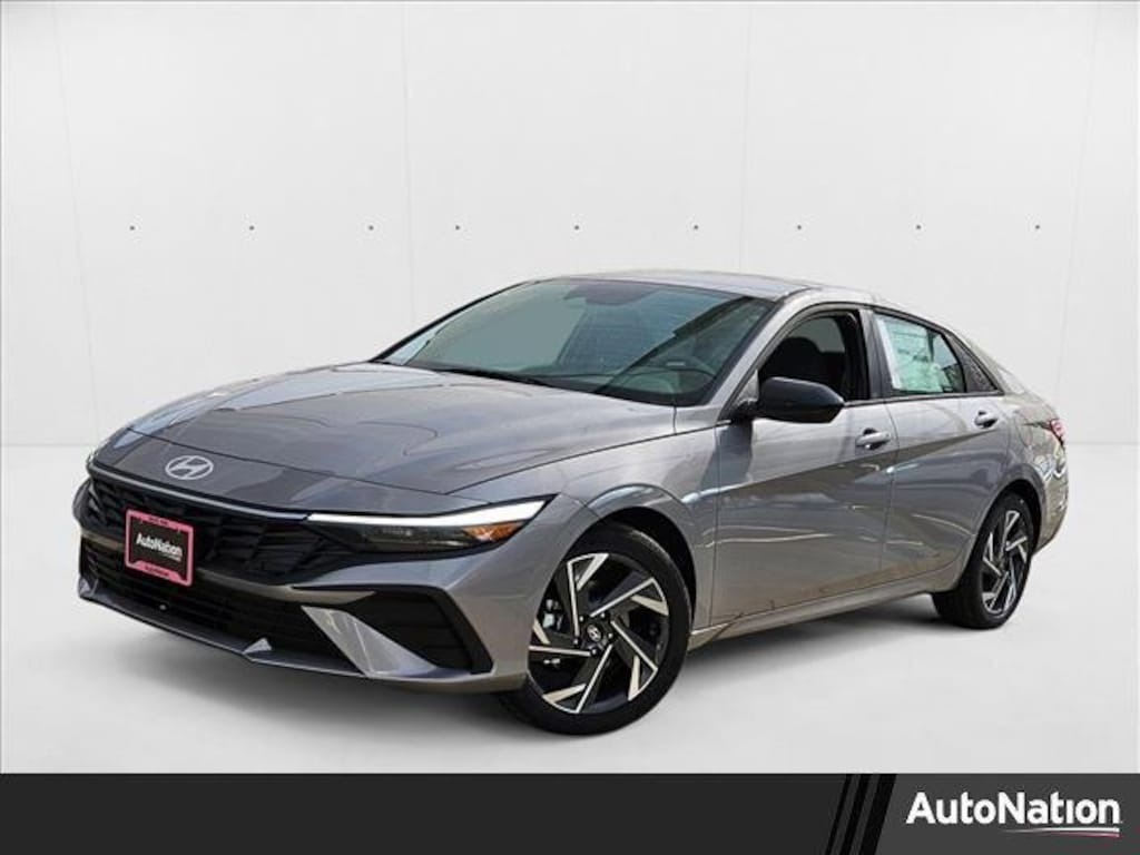 New 2025 Hyundai Elantra SEL Sport 4dr Car