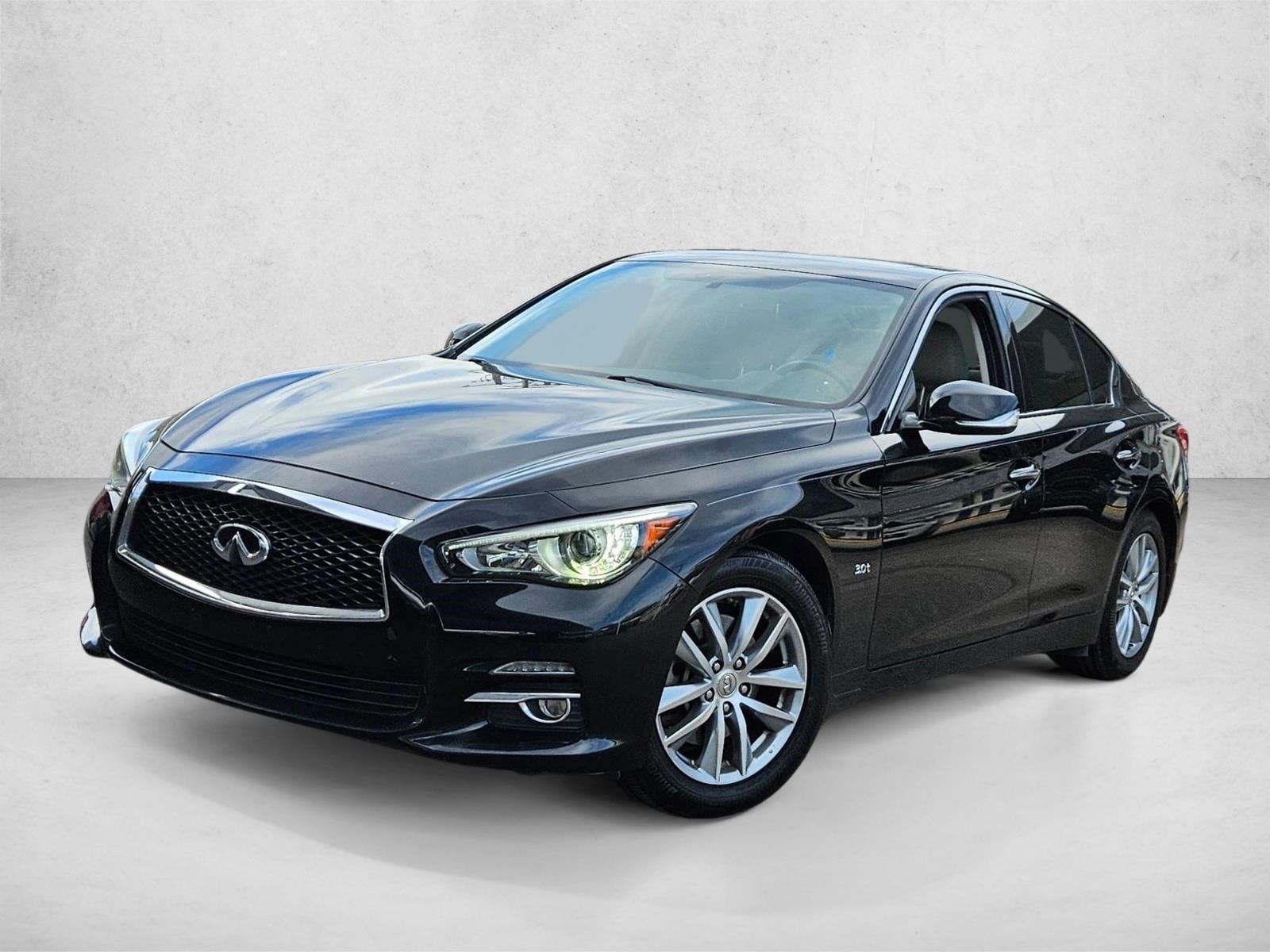 2017 INFINITI Q50 Premium