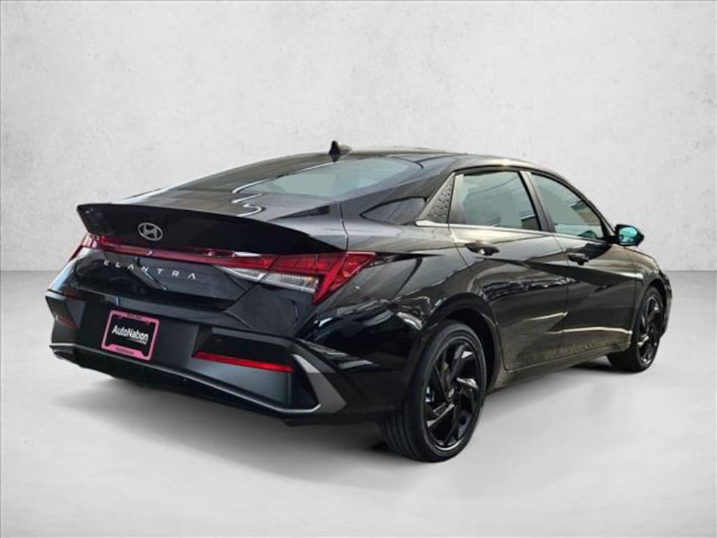 New 2026 Hyundai Elantra SEL Sport 4dr Car