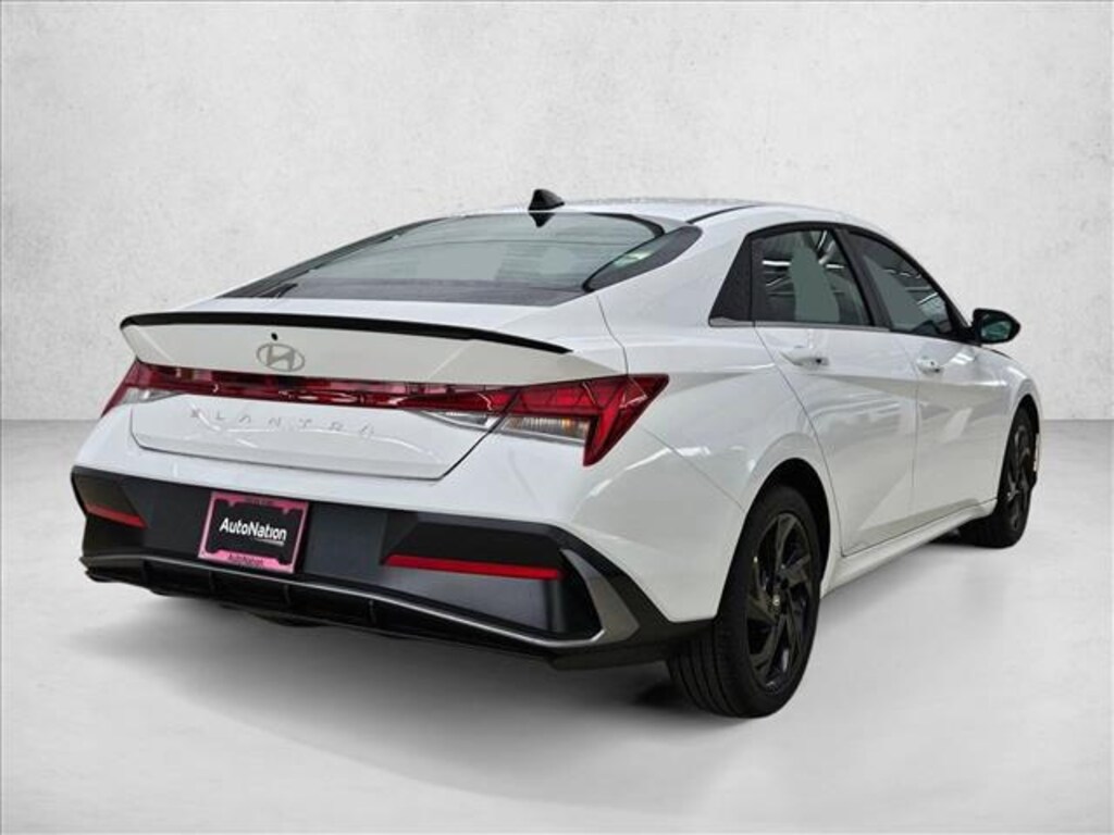 New 2026 Hyundai Elantra SEL Sport 4dr Car