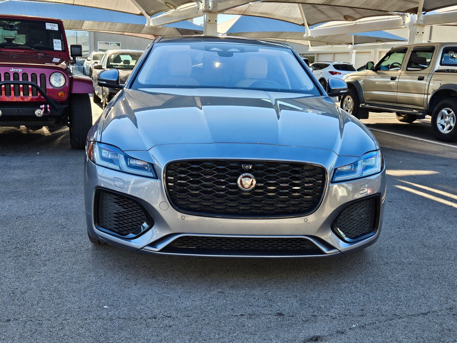 2021 Jaguar XF SE photo 2