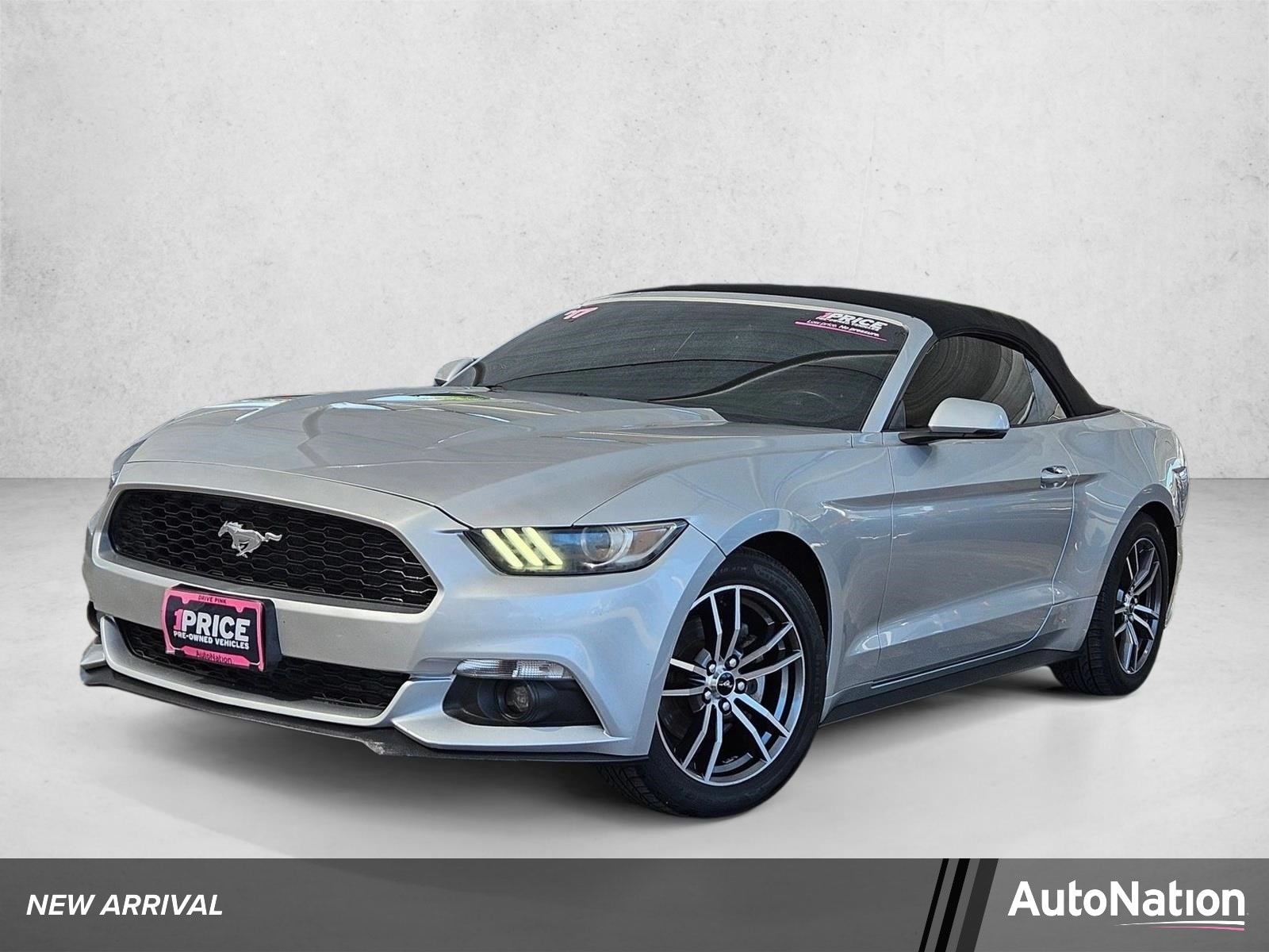 2017 Ford Mustang EcoBoost Convertible Premium's photo