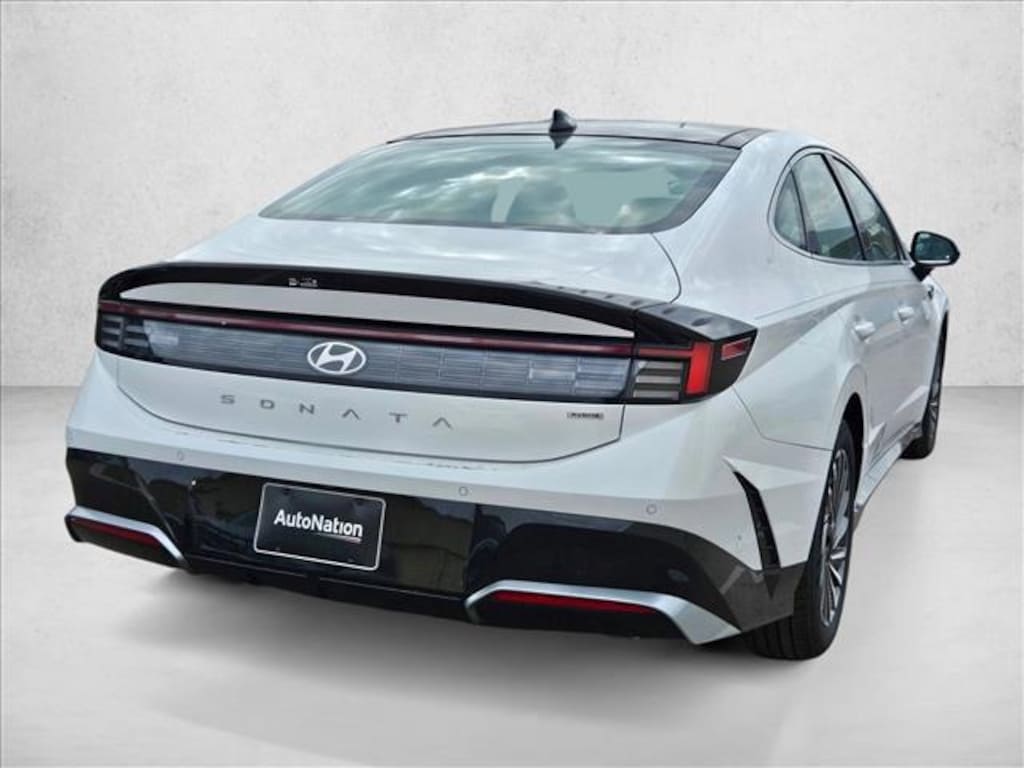 New 2026 Hyundai Sonata Hybrid Limited 4dr Car